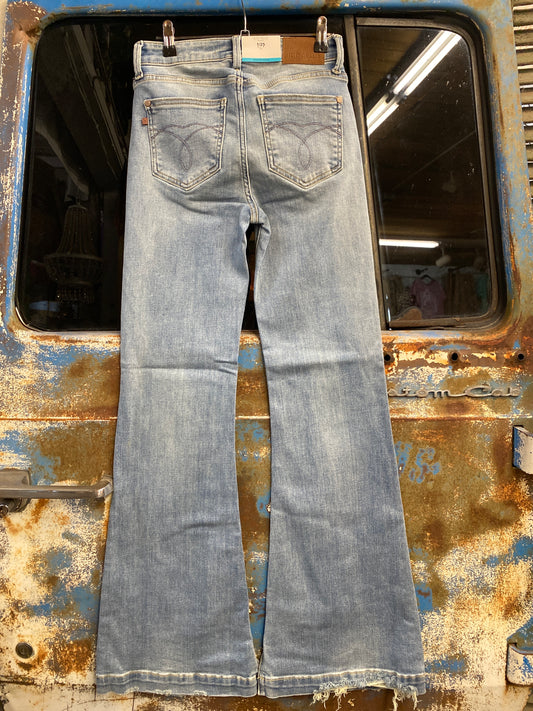 Judy Blue - Mid- Rise Flare