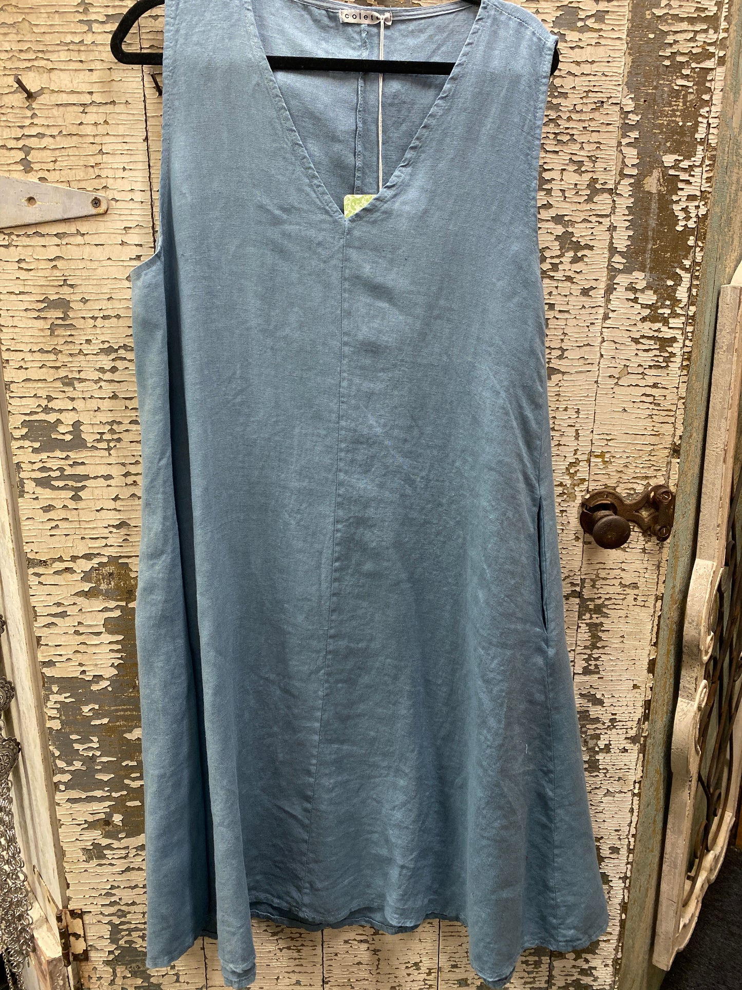 Sleeveless V-neck dress - Light Denim