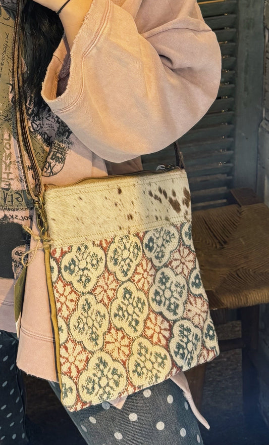 Crossbody with Brown Tones Canvas Rug and Fur