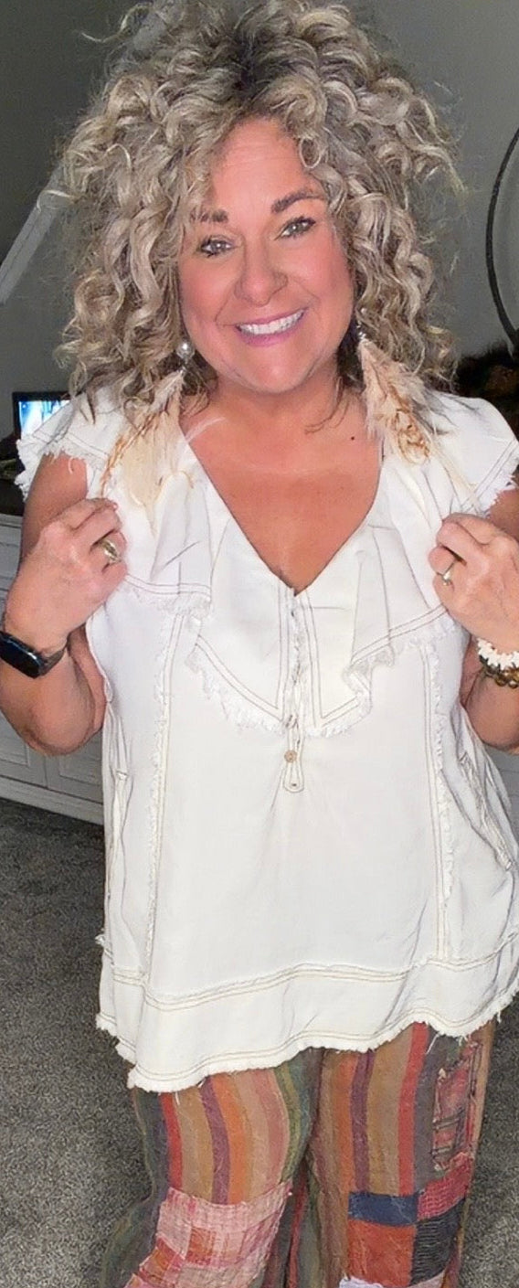 Ruffle Collar Sleeveless Top