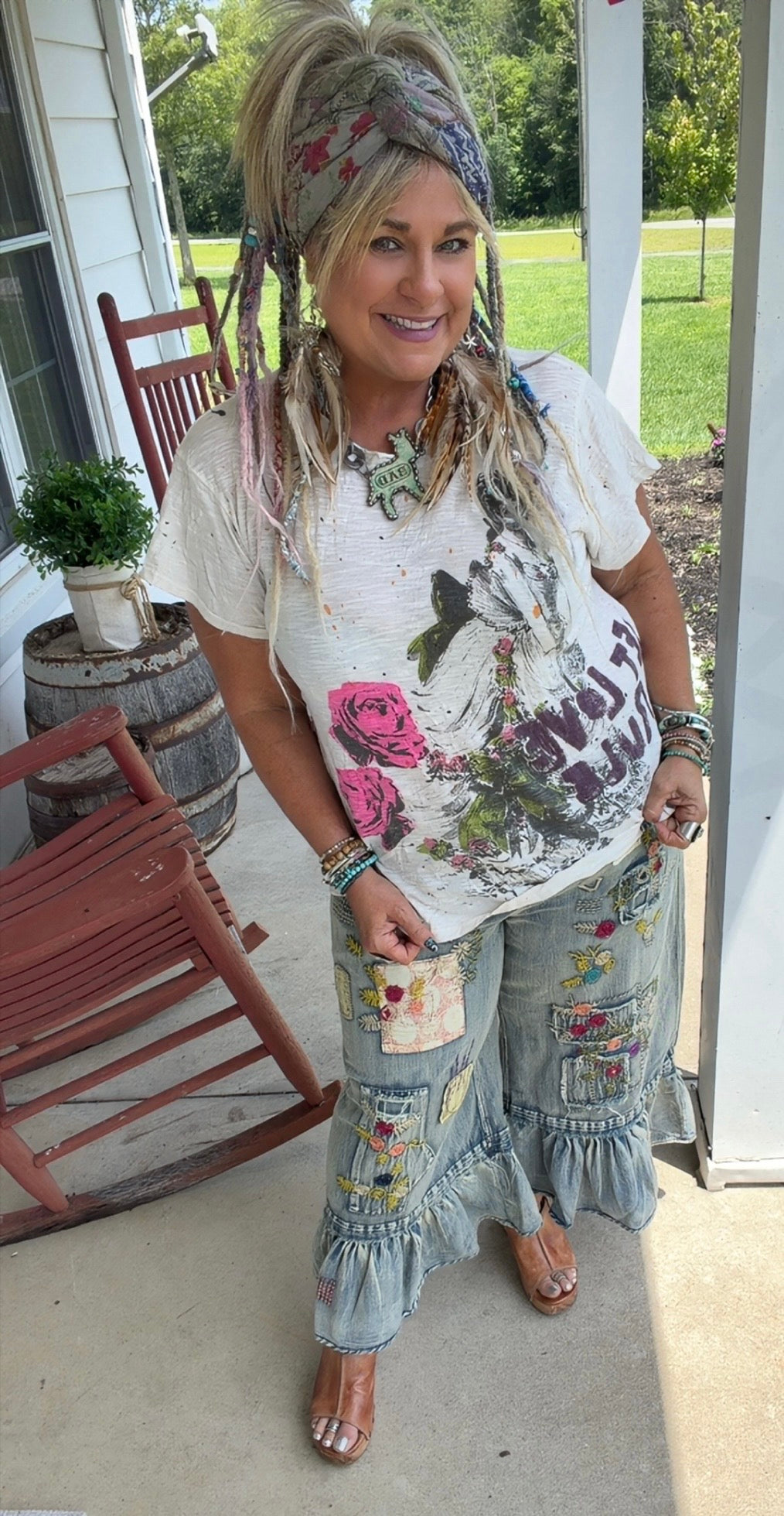 Worn And Weathered Tee -Love Rules