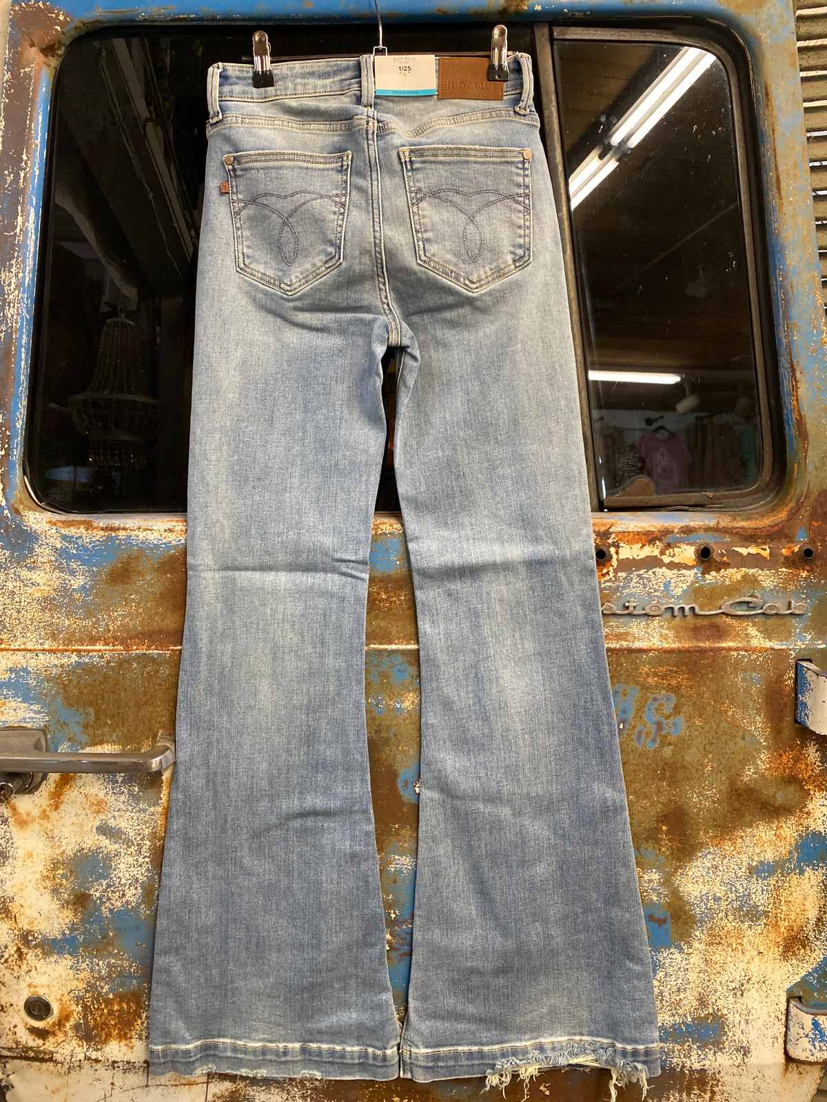 Judy Blue - Mid- Rise Flare