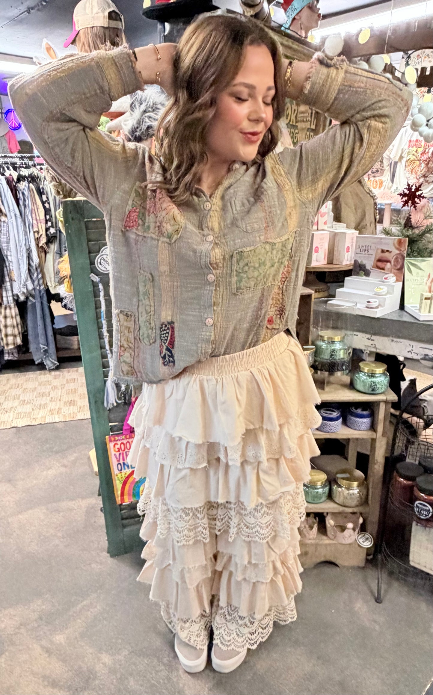 LACE MIX TIERED RUFFLE PANTS
