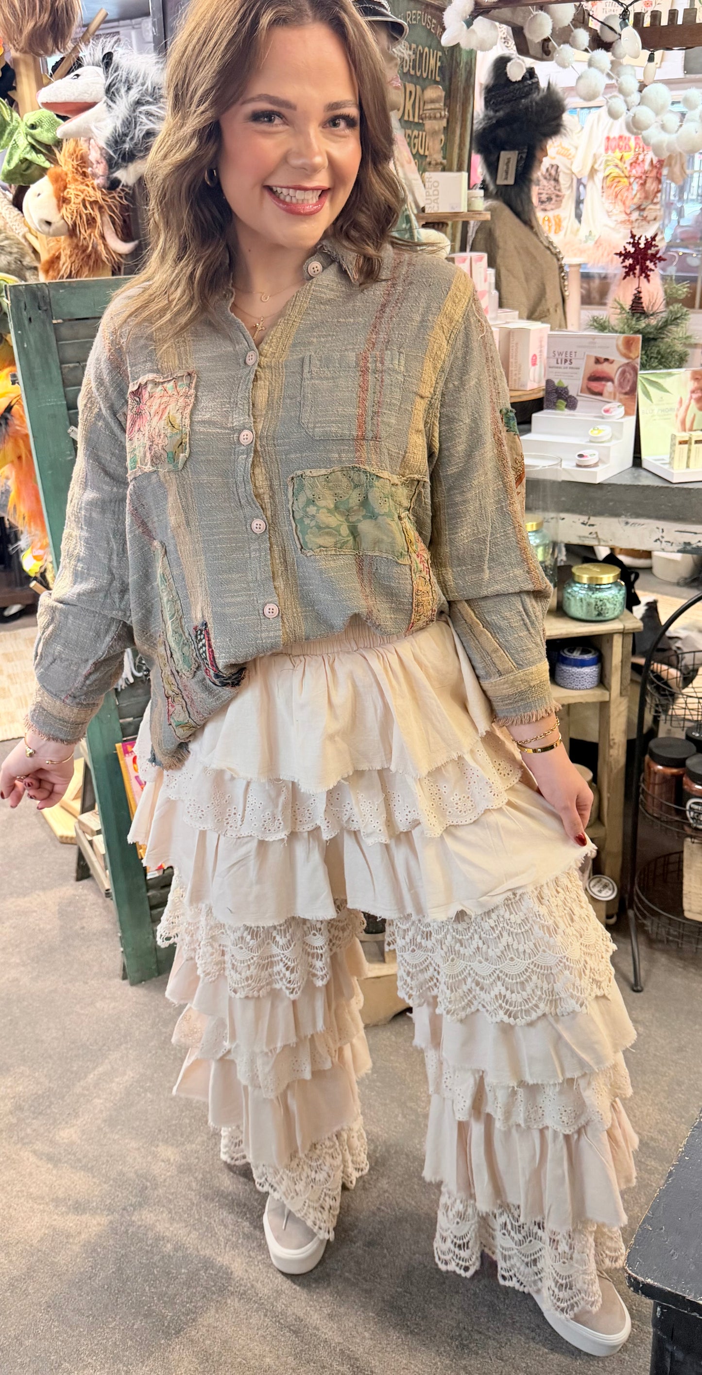 LACE MIX TIERED RUFFLE PANTS