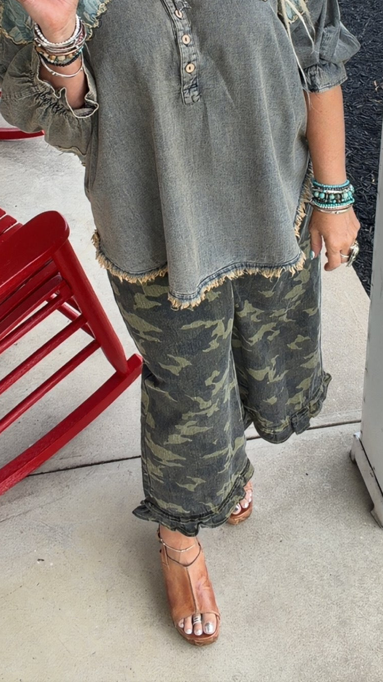 Camouflage Denim Ruffled Hem Mid Rise Bloomer Pants