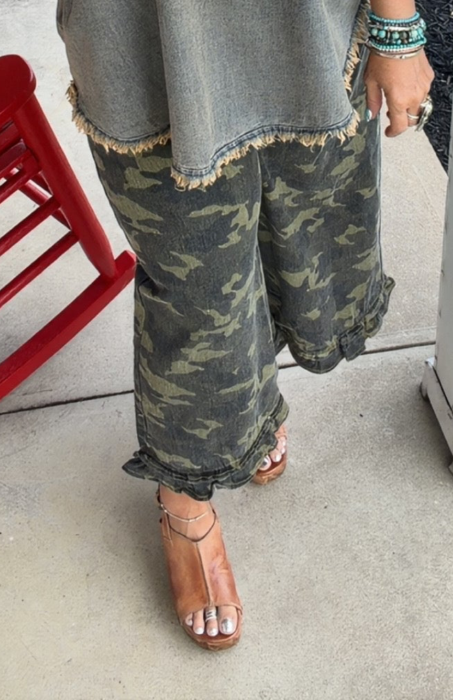 Camouflage Denim Ruffled Hem Mid Rise Bloomer Pants