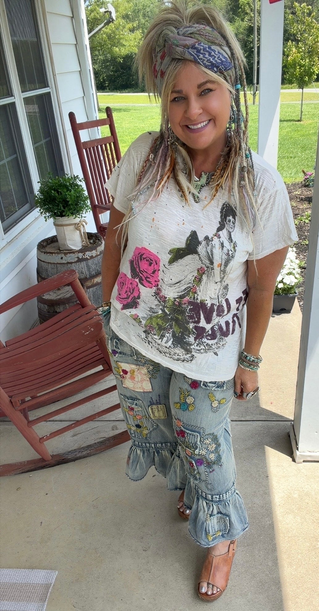 Worn And Weathered Tee -Love Rules