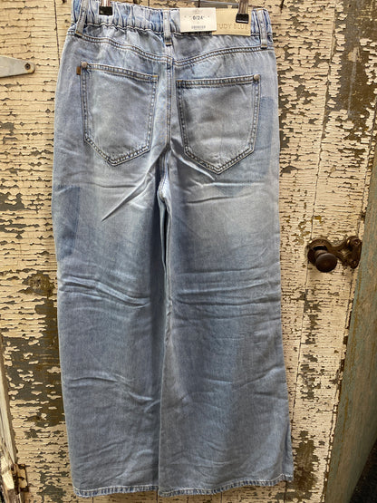 Judy Blue - HW Featherweight Palazzo Jeans