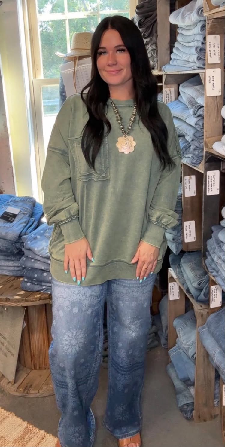 MID Rise Straight with Medallion Print Jeans