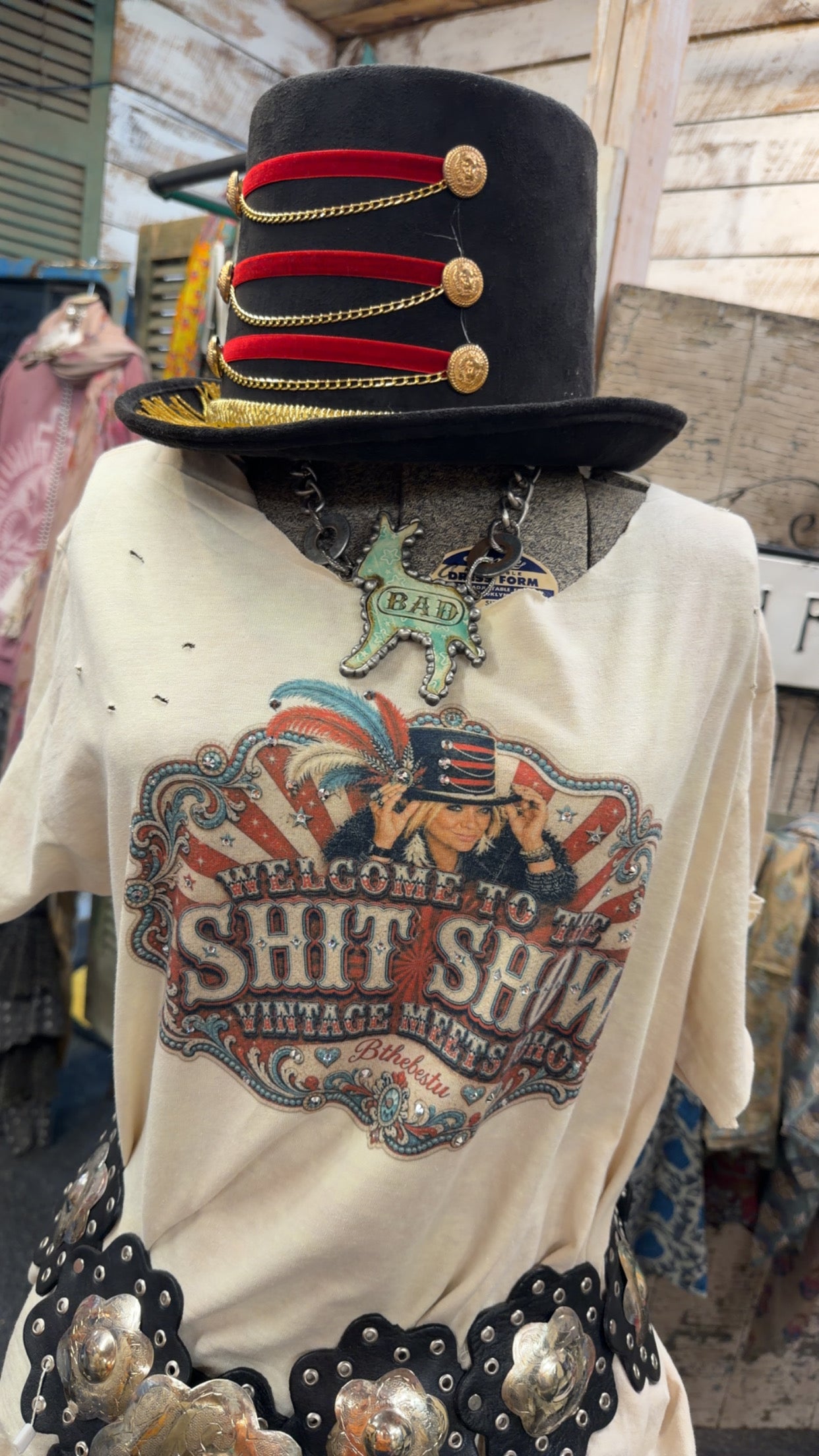 Bthebestu Tee - Sh*t Show Tee (KIM)