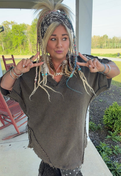 WAFFLE SHORT SLEEVE V-NECK TUNIC TOP