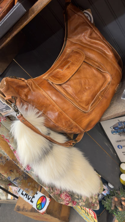 Arctic Marble Fox Tail Clip