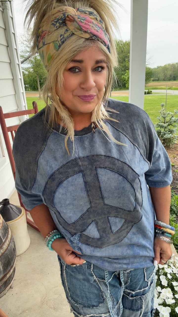 VINTAGE PEACE PATCH TEE